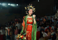 掌柜小姐姐汉服,掌柜小姐姐的汉服魅力之旅