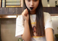 五年前很火的小姐姐抖音,五年前的网络红人，如今风采依旧